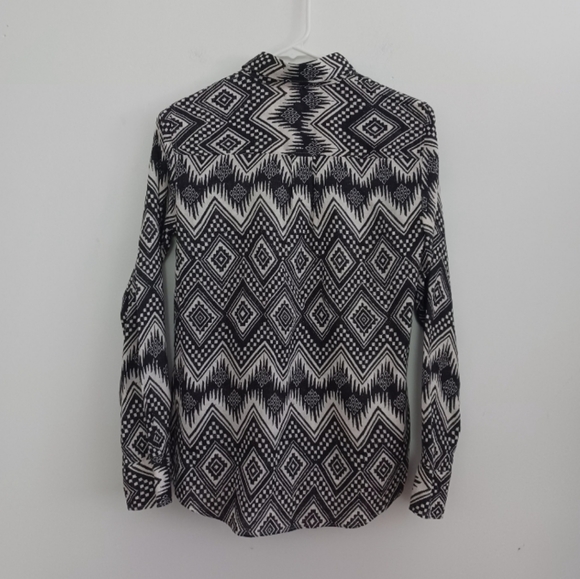 NWT J.crew Linen "boy" Button Up Shirt Aztec Diamonds Ikat | Black & white sz 2 - Picture 6 of 16